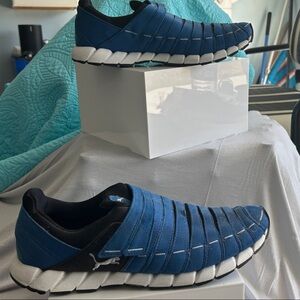 Puma Men's Navy Slip-On Sneakers